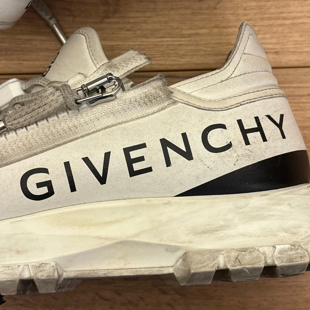 GIVENCHY Spectre Zip‎ Runner Sneaker Size 37 White Leather Designer Shoes